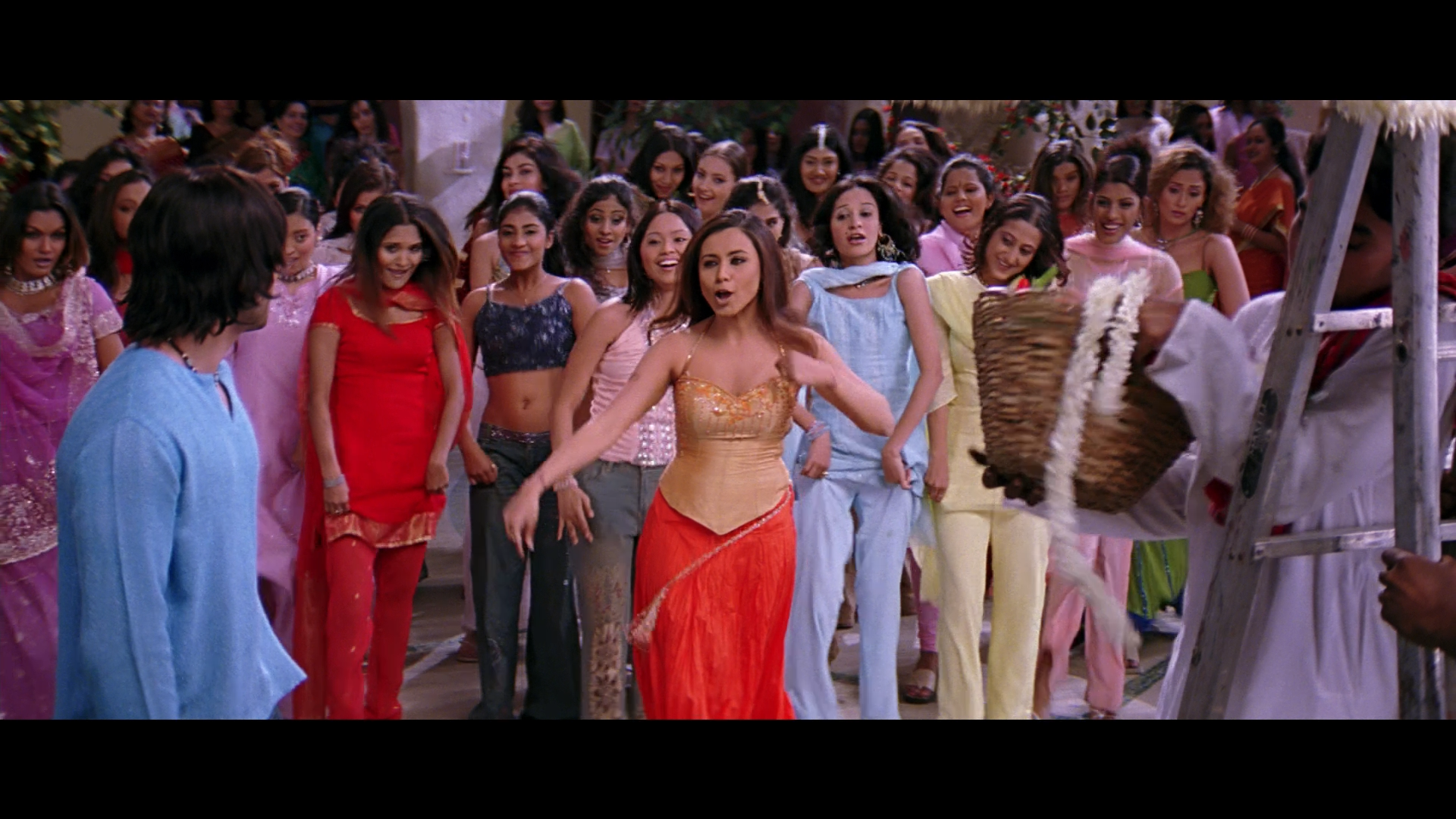 Download Hum Tum (2004) (Untouched BluRay Music Videos) - TeamTNT